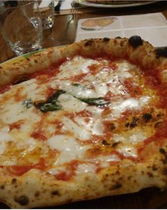 pizza napoletana italy