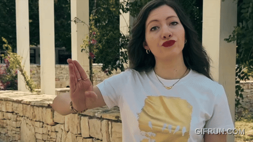 Gesto para decir: "Fuera, fuera por favor"